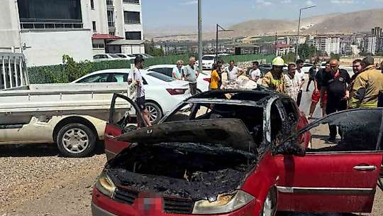 Kahramanmaraş'ta otomobil yangını