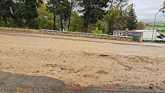 Kahramanmaraş'ta sağanak etkili oldu, su taşkınları yaşandı