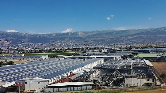 Kahramanmaraş'ta tekstil fabrikasındaki yangınının yol açtığı hasar görüntülendi