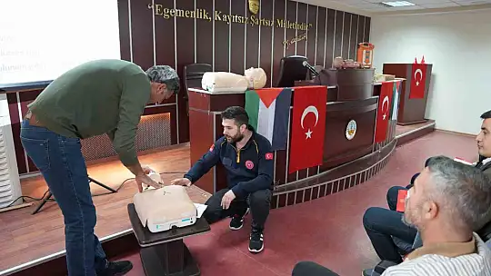 Kahta Belediyesi personeline ilk yardım eğitimi