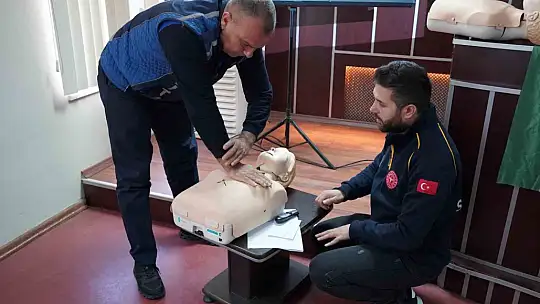 Kahta Belediyesi personeline ilk yardım eğitimi