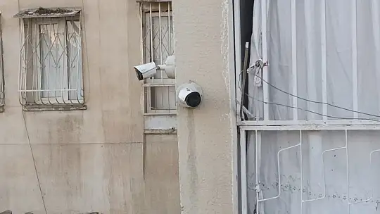 Kaldırımda yürürken hayatının şokunu yaşadı