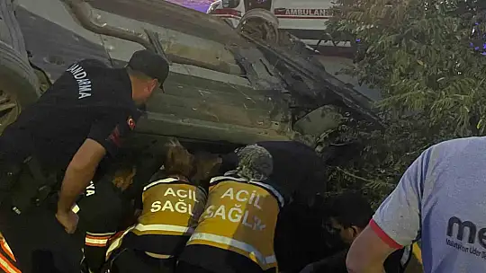 Kamyon ile otomobil çarpıştı: 2 yaralı