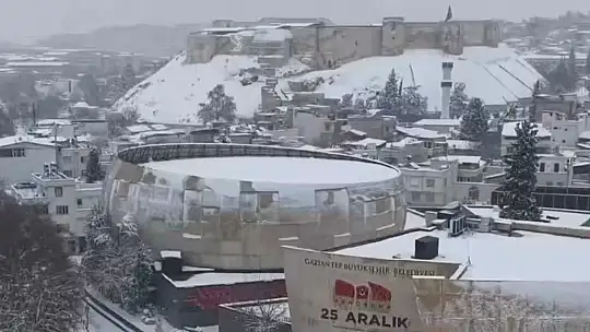 Kar yağışı sonrası Gaziantep'te kartpostallık görüntüler