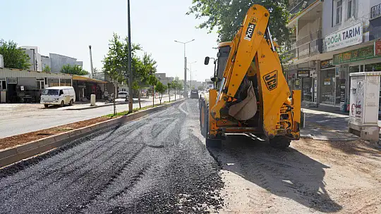 Karapınar caddesinde asfalt dökümüne başlandı
