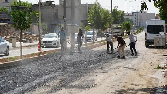 Karapınar caddesinde asfalt dökümüne başlandı