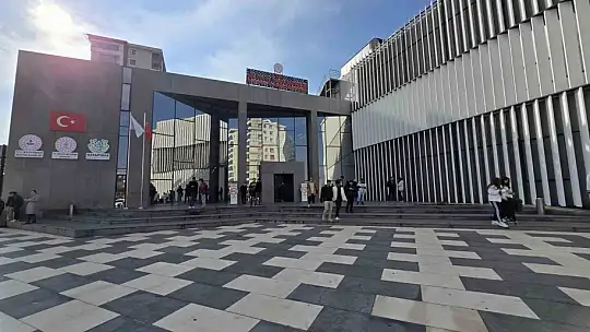 Kayapınar İlçe Halk Kütüphanesi 2025 yılında 346 bin kullanıcıya ulaştı