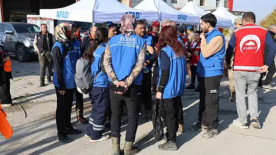 Kaybolan otizmli çocuk, termal dronlarla aranıyor