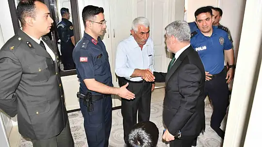 Kaymakam Çağlar Partal'dan şehit ailesine bayram ziyareti