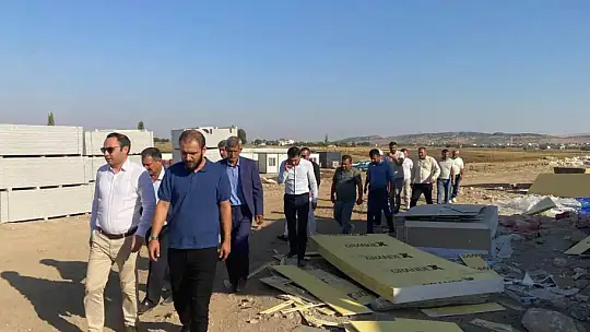 Besni Kaymakamı Partal Besni'de yatırım incelemeleri yaptı
