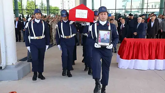 Kazada hayatını kaybeden uzman çavuş son yolculuğuna uğurlandı