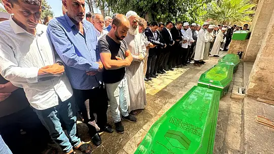 Kazada ölen 4 tarım işçisi Şanlıurfa'da defnedildi
