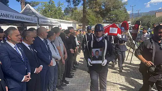 Kazada şehit olan Astsubay Çavuş Kemal Özgür, Osmaniye'de toprağa verildi