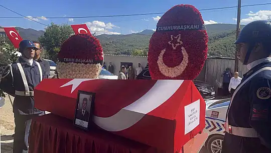 Kazada şehit olan Astsubay Çavuş Kemal Özgür, Osmaniye'de toprağa verildi
