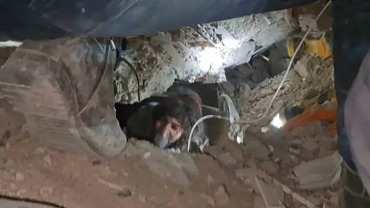 Kedi sesi sandı, bir çocuğun hayatı 40 saat sonra kurtarıldı