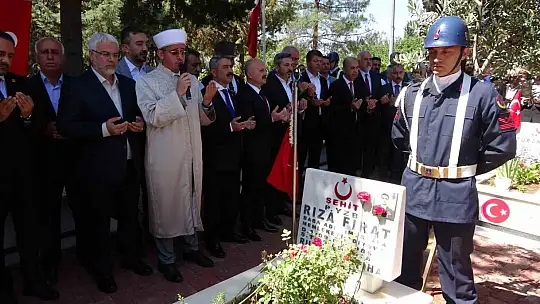 Adıyaman protokolü şehitlik ziyaretinde bulundu