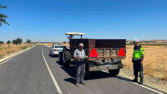 Kilis'te Jandarmadan tarım sezonunda traktör denetimi