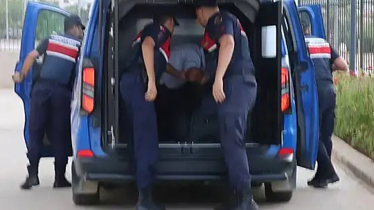 Kiracısının ölümüne neden olan öğretmen gözyaşı döktü