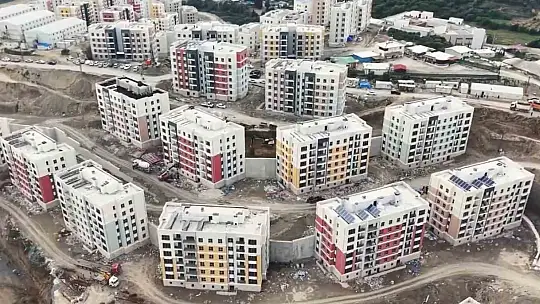 Koçören Mahallesi'nde afet konutları yükseliyor