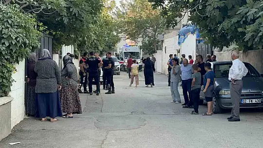 Komşular arasında bıçaklı kavga: 1 ağır yaralı