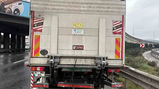 Konyaspor U-19 futbol takımını taşıyan otobüs kaza yaptı: 3 yaralı