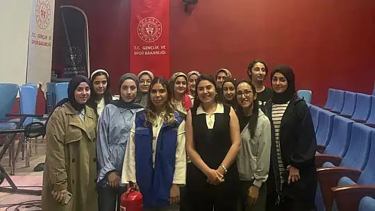 KYK'da kalan öğrenciler AFAD konusunda bilgilendirildi