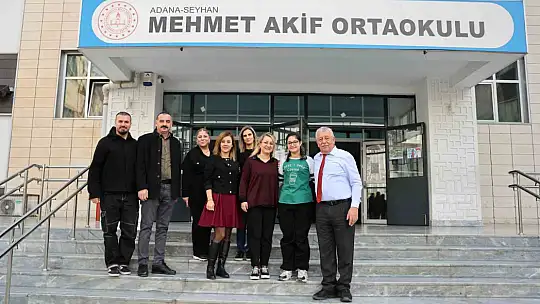 Lösemiyi yenen İkranur 3 yıl sonra okula döndü, çiçek ve balonlarla karşılandı