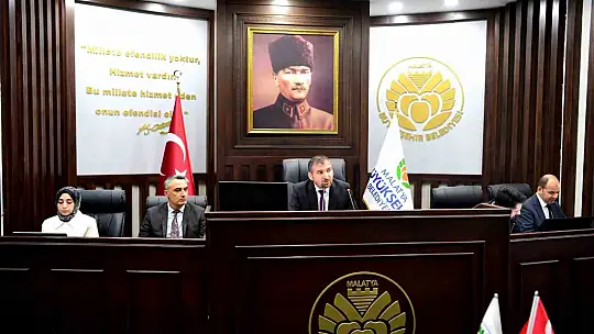 Malatya Belediyesi'nden öğrencilere 1 aylık ücretsiz abonman ve destek çantası