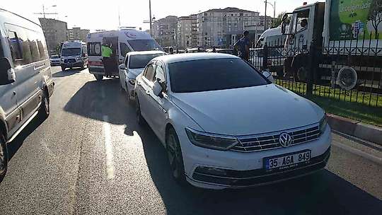 Malatya'da 6 aracın karıştığı zincirleme kazada 4 kişi yaralandı