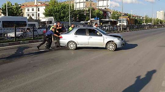 Malatya'da 6 aracın karıştığı zincirleme kazada 4 kişi yaralandı