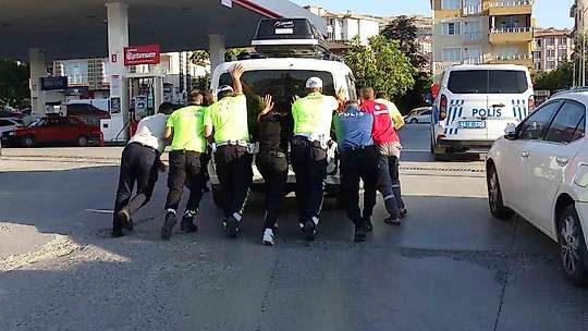 Malatya'da 6 aracın karıştığı zincirleme kazada 4 kişi yaralandı