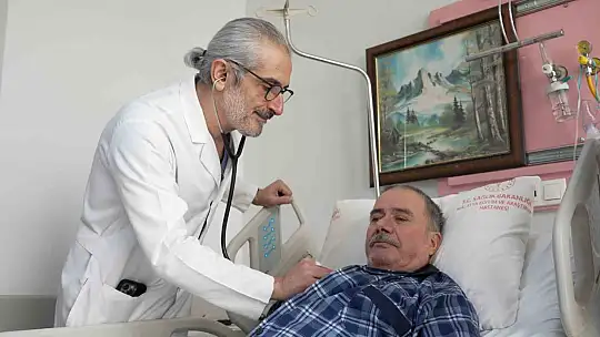 Malatya'da aort yırtığı kapalı yöntemle onarıldı