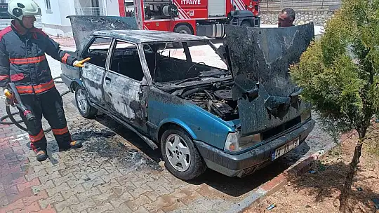 Malatya'da araç ve baraka yangını