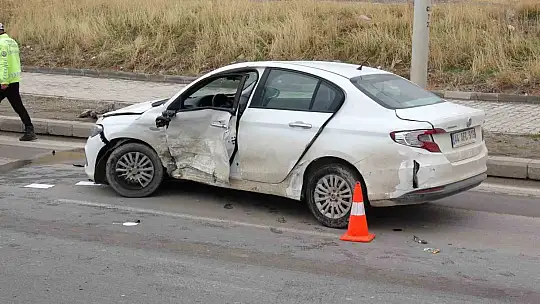 Malatya'da araçlar çarpıştı: 2 yaralı