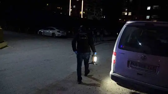 Bıçaklı kavga: 3 yaralı