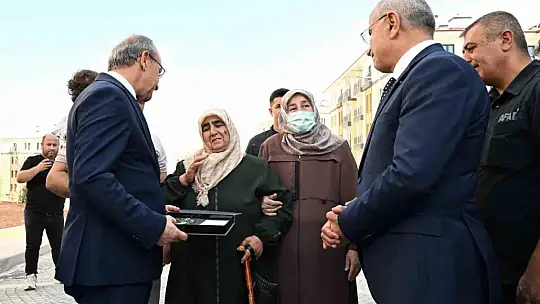 Malatya'da bin 130 konutun anahtarları hak sahiplerine teslim edildi