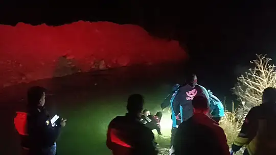 Malatya'da gölete giren genç hayatını kaybetti