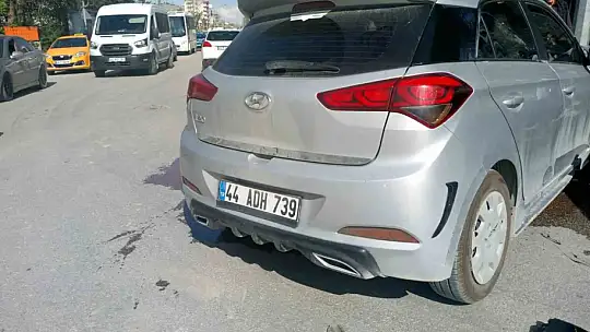 Malatya'da iki araç çarpıştı: 3 yaralı