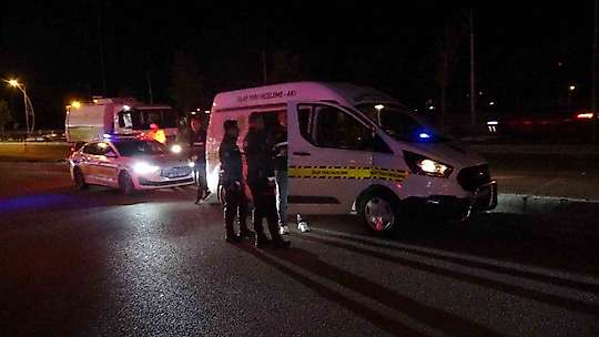 Malatya'da iki aracın çarptığı yaya hayatını kaybetti