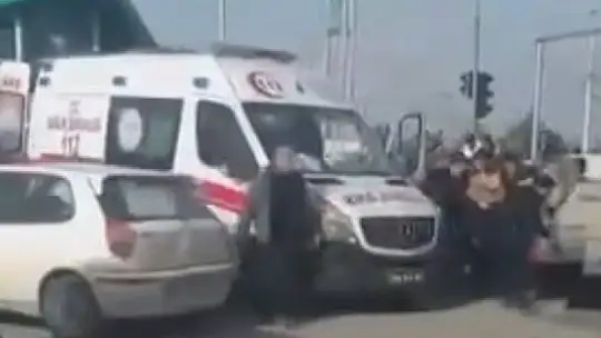 Malatya'da iki otomobil çarpıştı: 5 yaralı