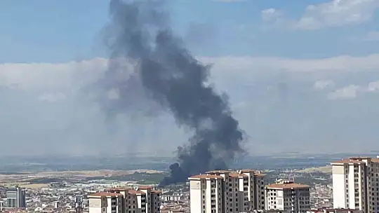 Malatya'da inşaat şantiyesinde çıkan yangın evlere sıçradı