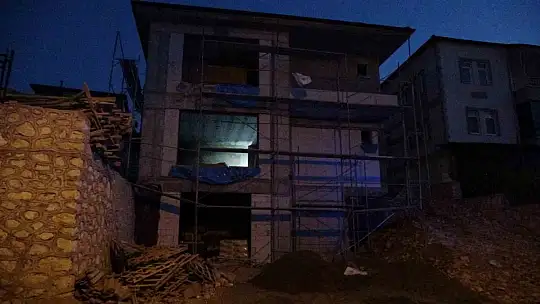 Malatya'da inşaatta düşen işçi hayatını kaybetti