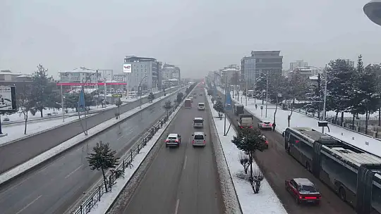 Malatya'da kar yağışı etkili oluyor