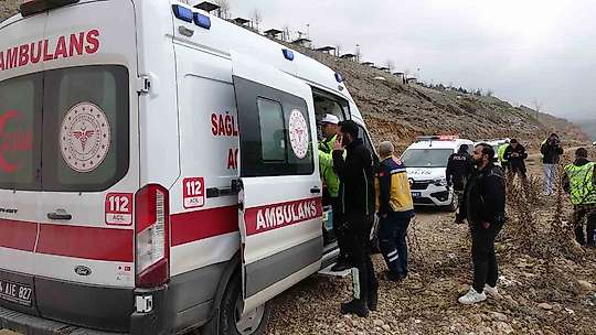 Malatya'da kontrolden çıkan araç gölete düştü
