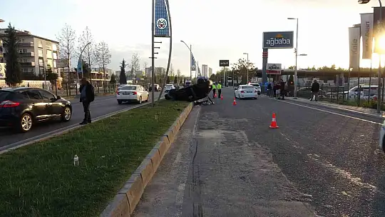 Malatya'da kontrolden çıkan otomobil refüje çarptı: 1 yaralı