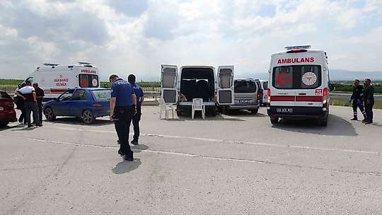 Malatya'da minibüs ile hafif ticari araç çarpıştı: 8 yaralı