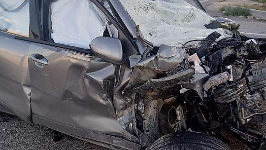 Malatya'da minibüs ile otomobil çarpıştı: 1'i ağır 3 yaralı