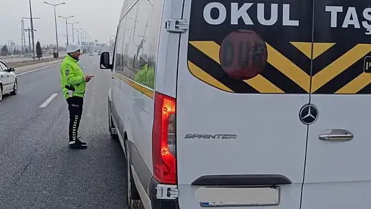 Malatya'da polis ekipleri okul çevrelerine sıkı denetim gerçekleştiriliyor