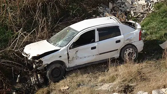 Malatya'da otomobil köprüden uçtu: 1 ölü, 2 yaralı
