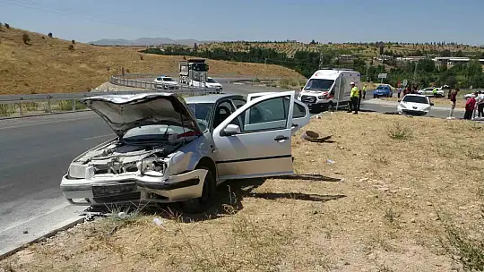 Malatya'da otomobiller çarpıştı: 1 ölü, 4 yaralı